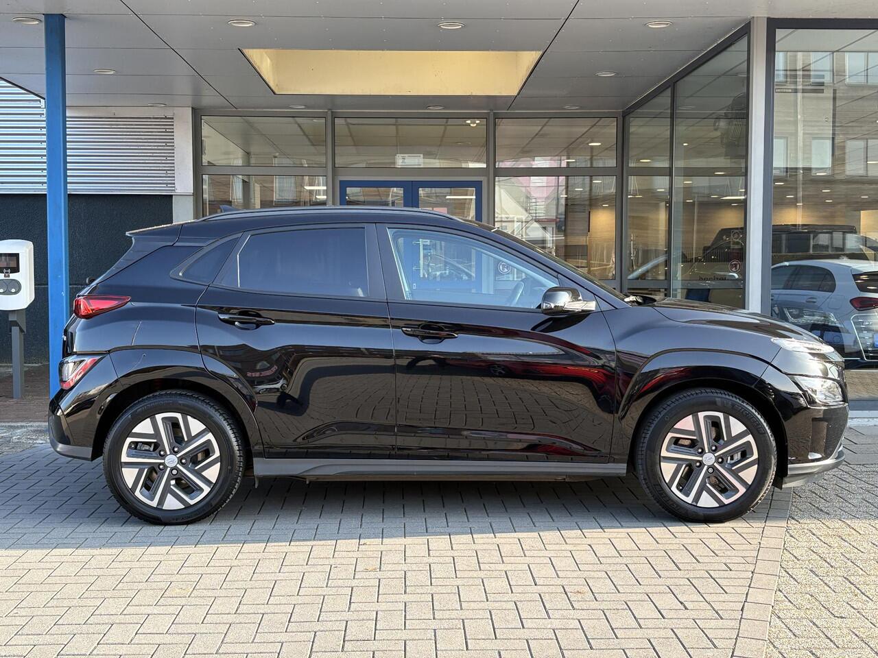 Hyundai Kona Electric Comfort 64 kWh | Stoelverwarming | Camera | Audio-navigatiesysteem | Automatische airconditioning