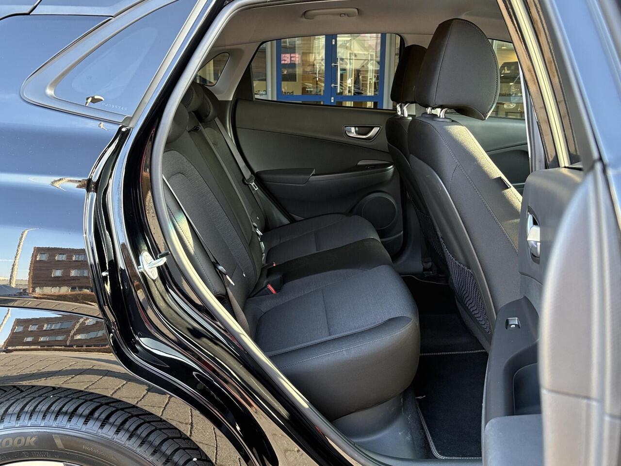 Hyundai Kona Electric Comfort 64 kWh | Stoelverwarming | Camera | Audio-navigatiesysteem | Automatische airconditioning