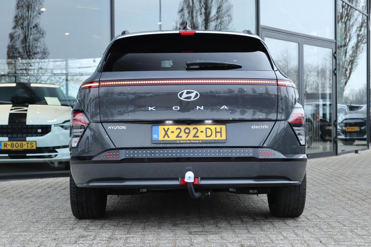 Hyundai Kona ELECTRIC PREMIUM 65.4 kWh | LEDER | TREKHAAK | HUD | 360 CAMERA | MEMORY | ADAPTIVE CRUISE | STOEL- STUURVERW. | CARPLAY