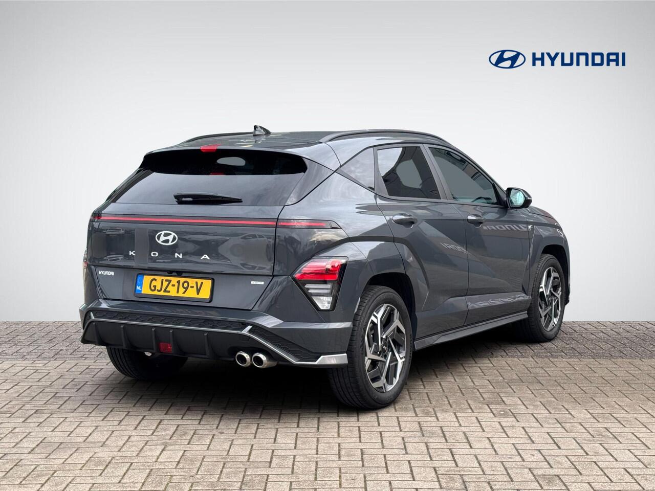 Hyundai Kona 1.6 GDI HEV N Line | Navigatie Full-Map | Elek. Kofferklep | Stoelverwarming + -Ventilatie | BOSE Audio | Geheugenstoel | 360° Camera | Rijklaarprijs!