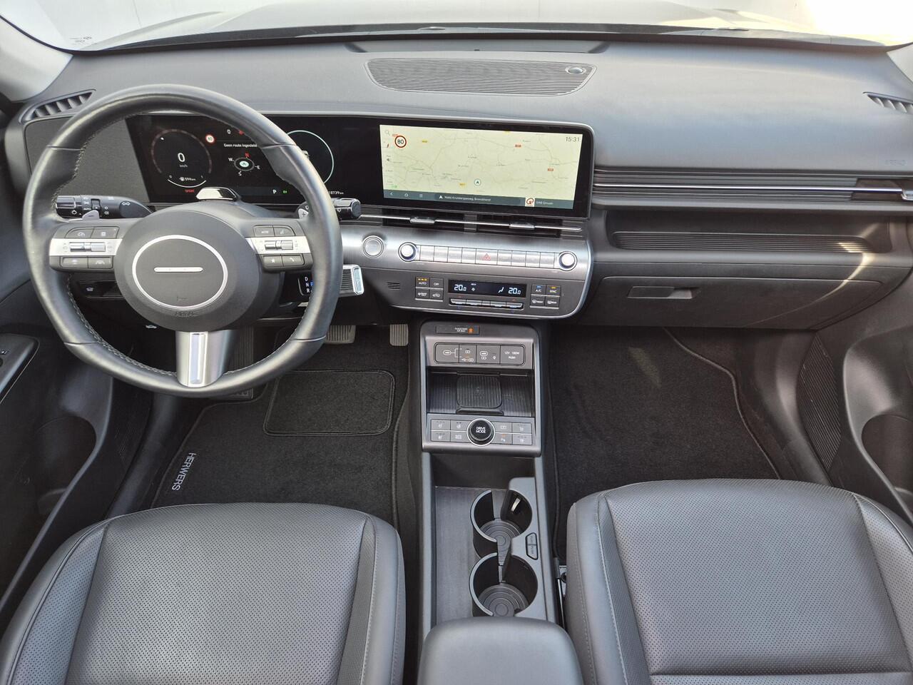 Hyundai Kona 1.6 GDI HEV Premium Sky Automaat / Trekgewicht 1300 kg / Schuif-kanteldak / Adaptief cruise control / Rondomzicht camera / Stuur-, stoel- en achterbankverwarming /