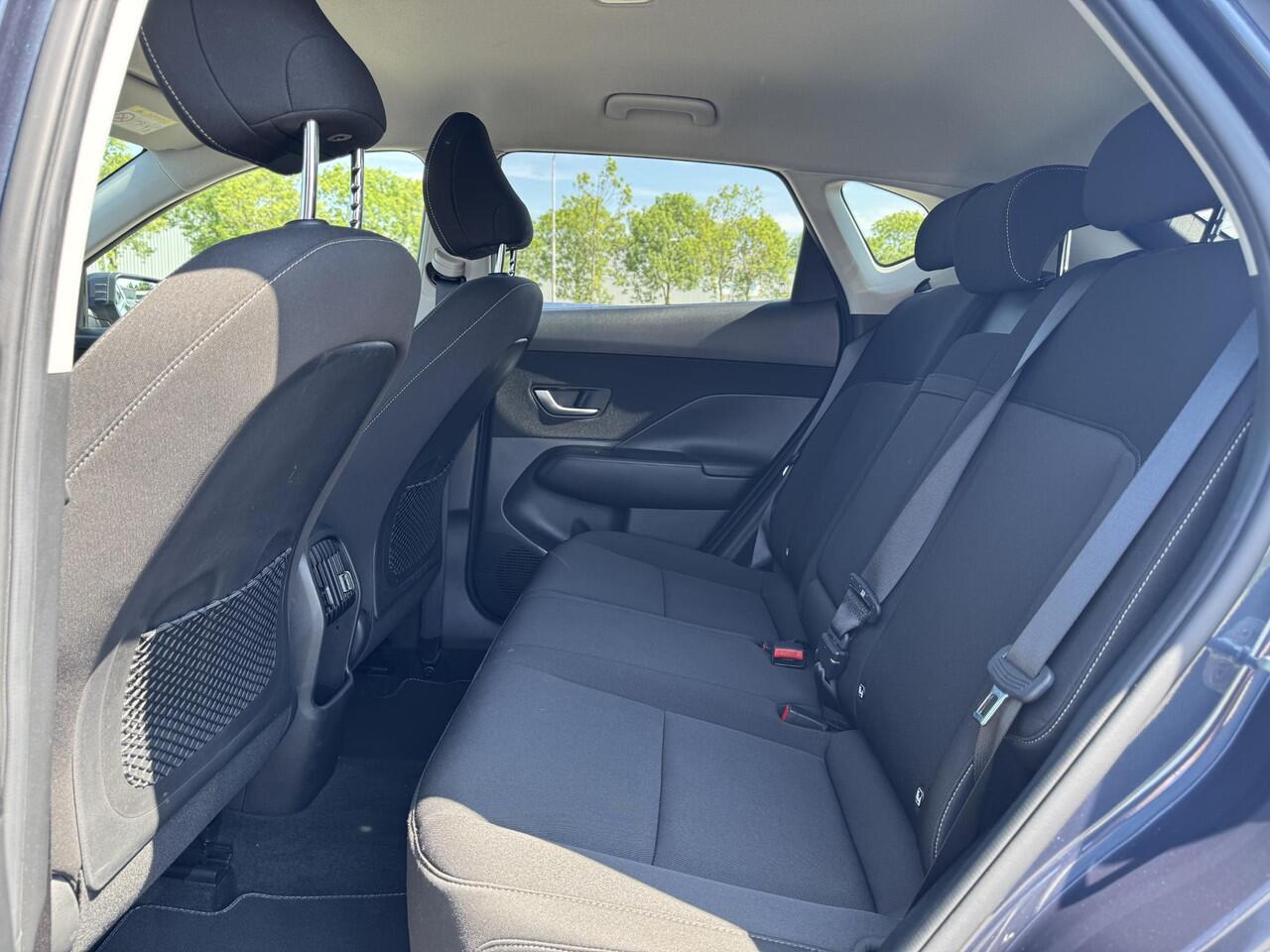 Hyundai Kona 1.6 GDI HEV Comfort Smart | Elek. Achterklep | Stuur- + Stoelverwarming | Full-LED | Adapt. Cruise Control | Keyless Entry | Rijklaarprijs!