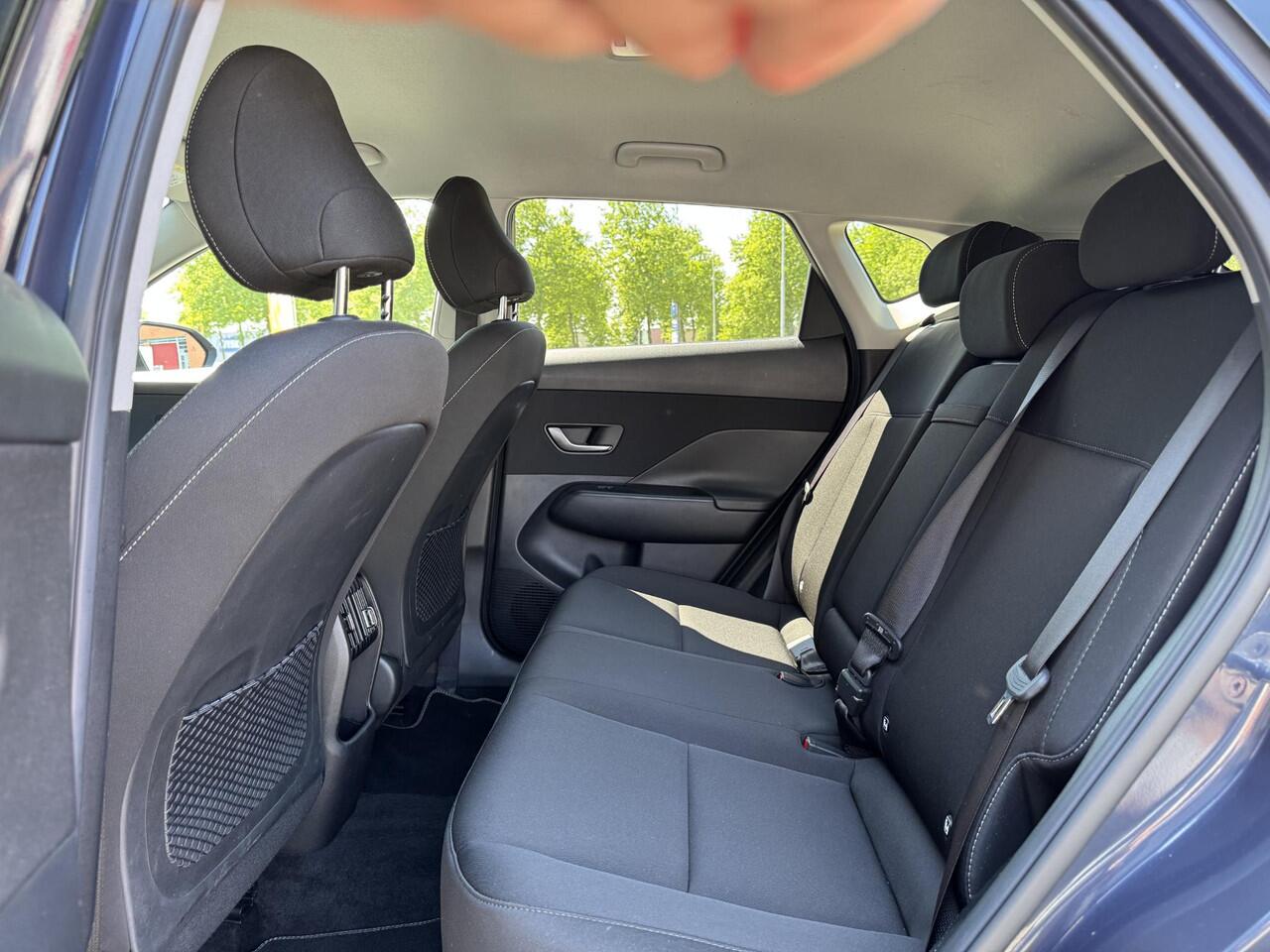 Hyundai Kona 1.6 GDI HEV Comfort Smart | Elek. Achterklep | Stuur- + Stoelverwarming | Full-LED | Adapt. Cruise Control | Keyless Entry | Rijklaarprijs!