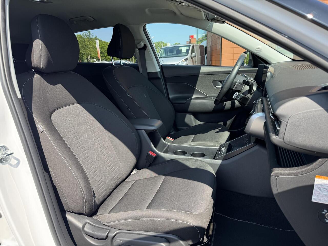 Hyundai Kona 1.6 GDI HEV Comfort Smart | Navigatie Full-Map | Camera | Stuur- + Stoelverwarming | Adapt. Cruise Control | Elek. Achterklep | Rijklaarprijs!