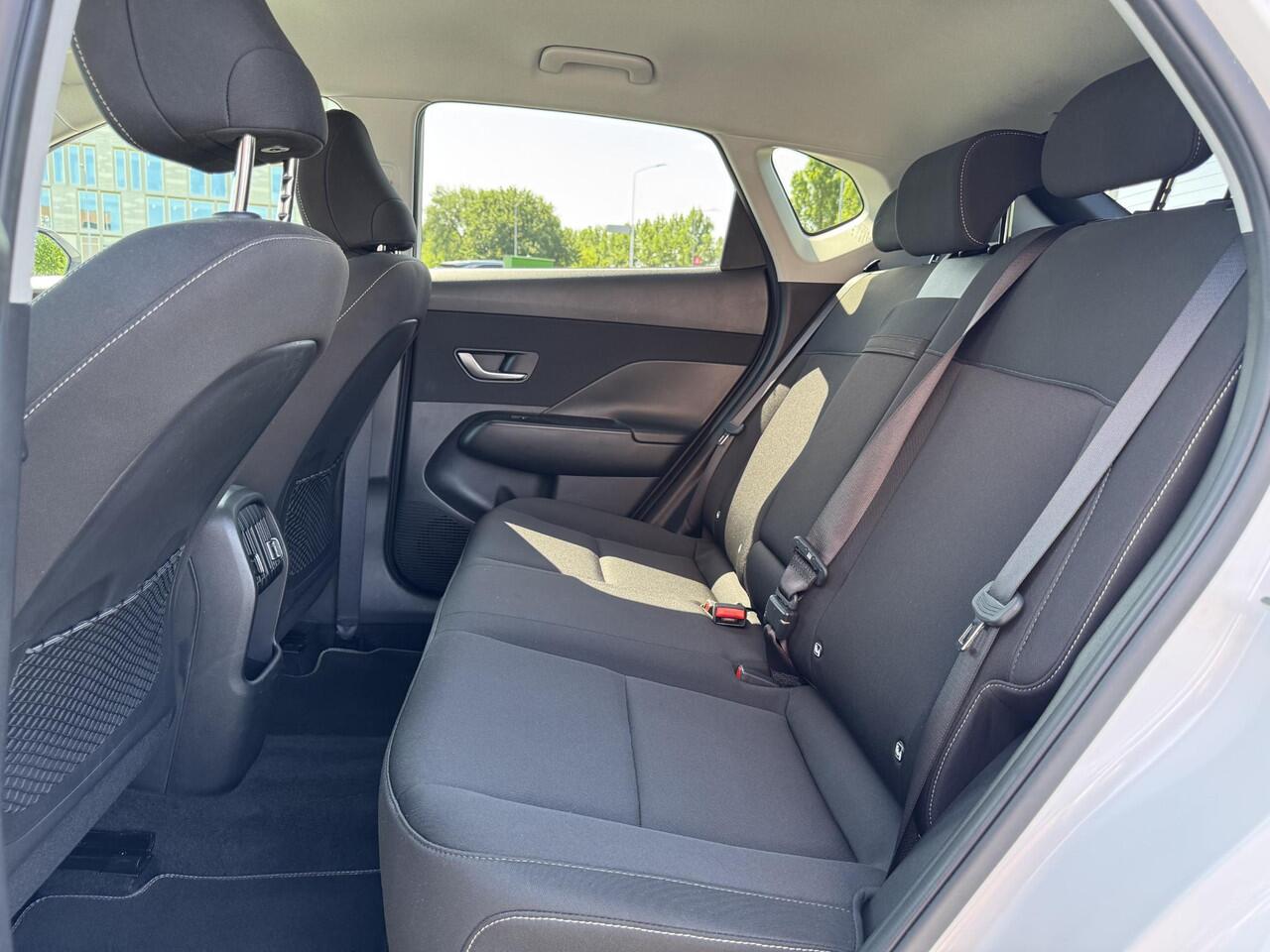 Hyundai Kona 1.6 GDI HEV Comfort Smart | Navigatie Full-Map | Camera | Stuur- + Stoelverwarming | Adapt. Cruise Control | Elek. Achterklep | Rijklaarprijs!