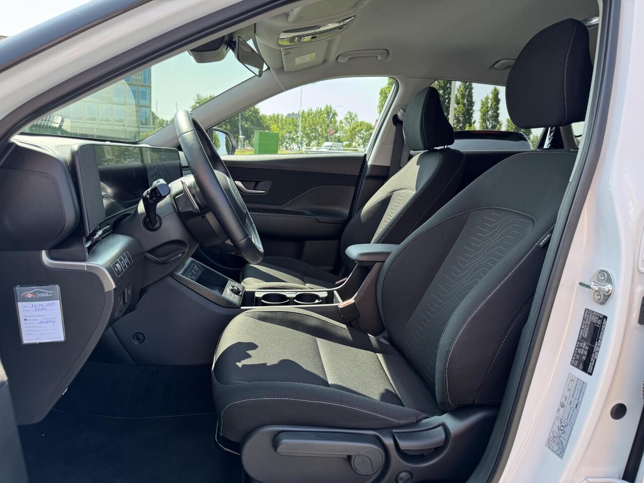 Hyundai Kona 1.6 GDI HEV Comfort Smart | Navigatie Full-Map | Camera | Stuur- + Stoelverwarming | Adapt. Cruise Control | Elek. Achterklep | Rijklaarprijs!