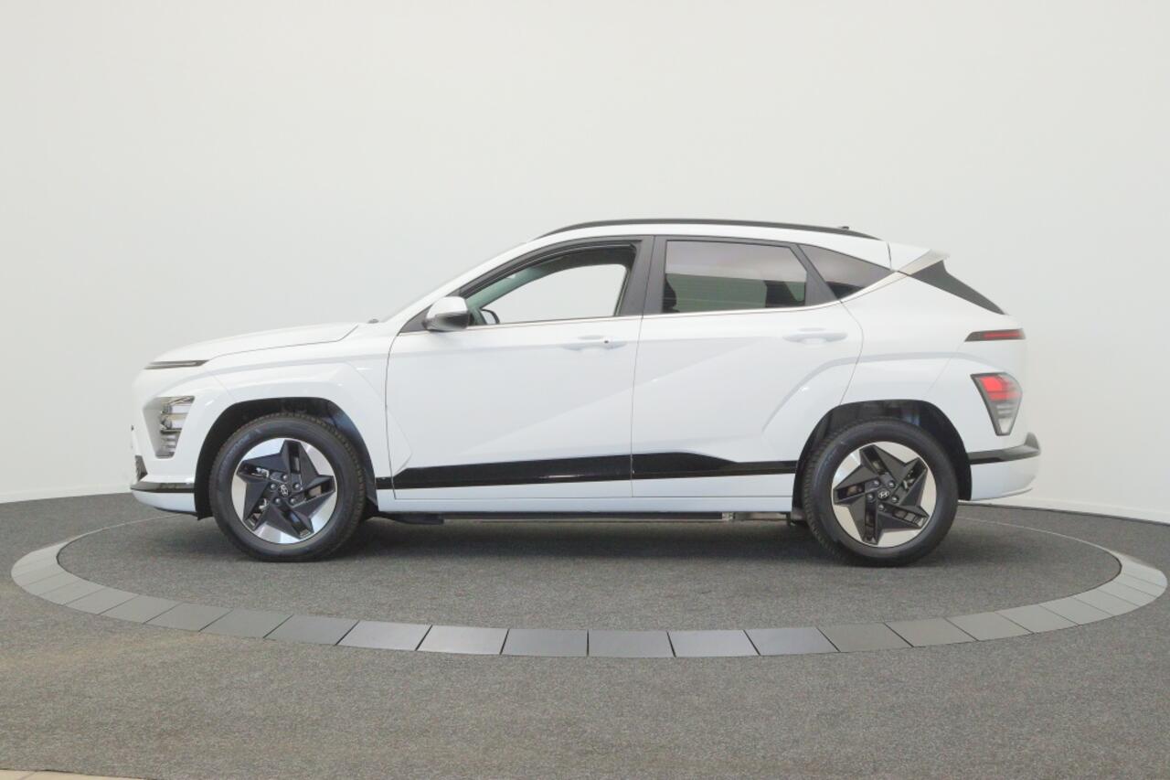 Hyundai Kona Comf. Smart 65.4 kWh | Navigatie | Parkeersensoren |