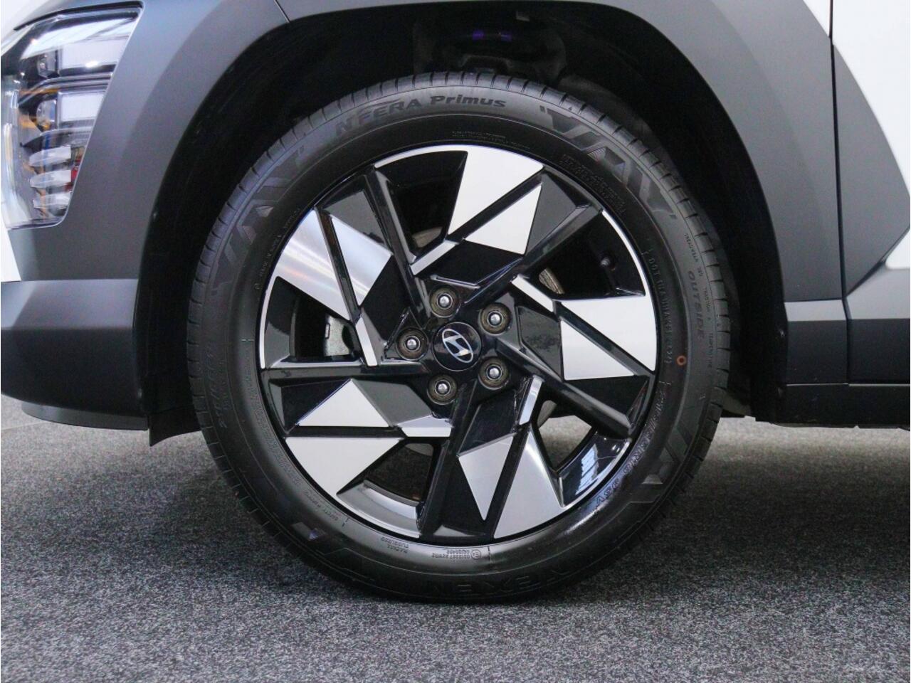 Hyundai Kona 1.6 GDI HEV Comfort Smart | Private lease 559 pm