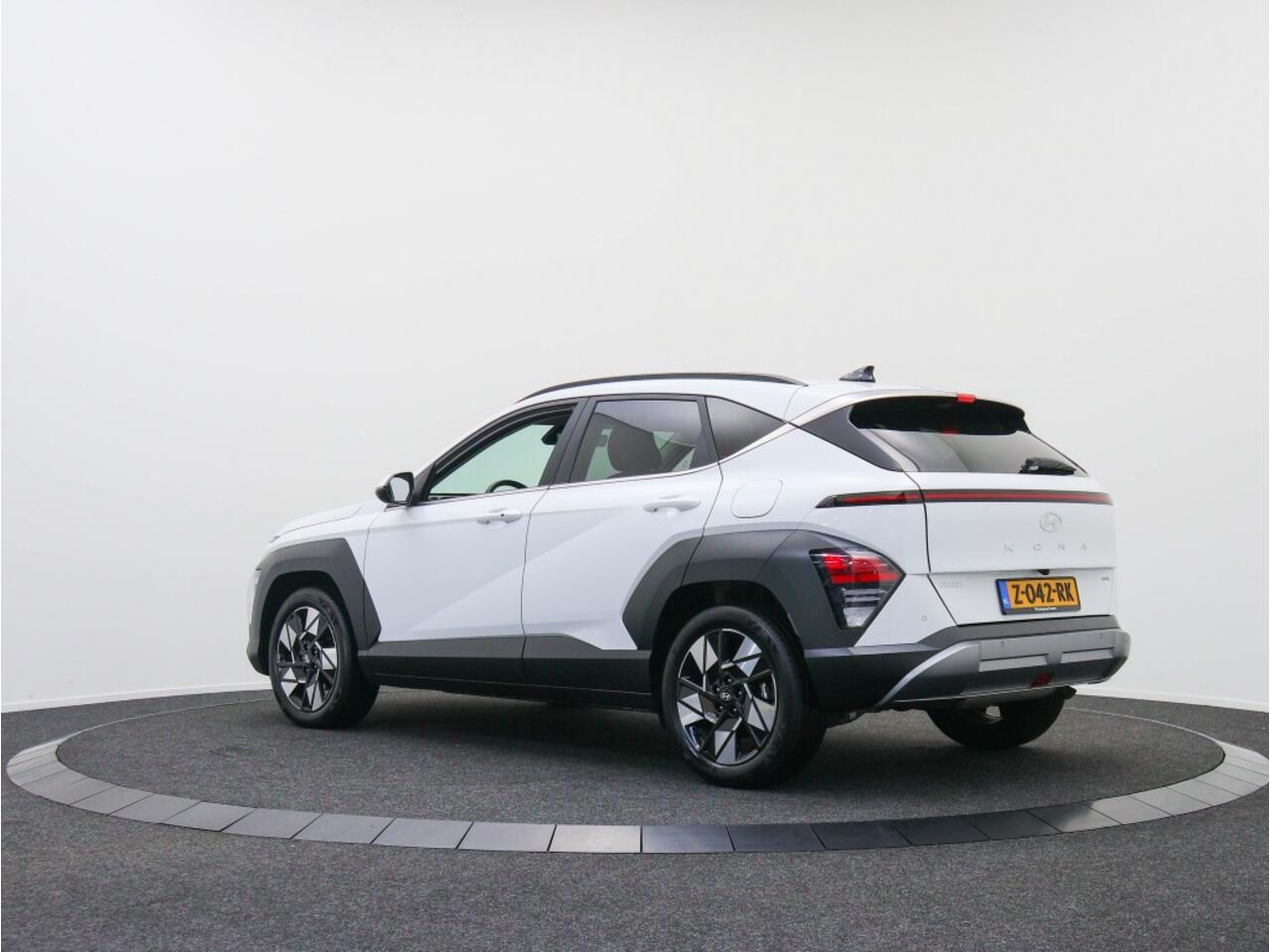 Hyundai Kona 1.6 GDI HEV Comfort Smart | Private lease 559 pm