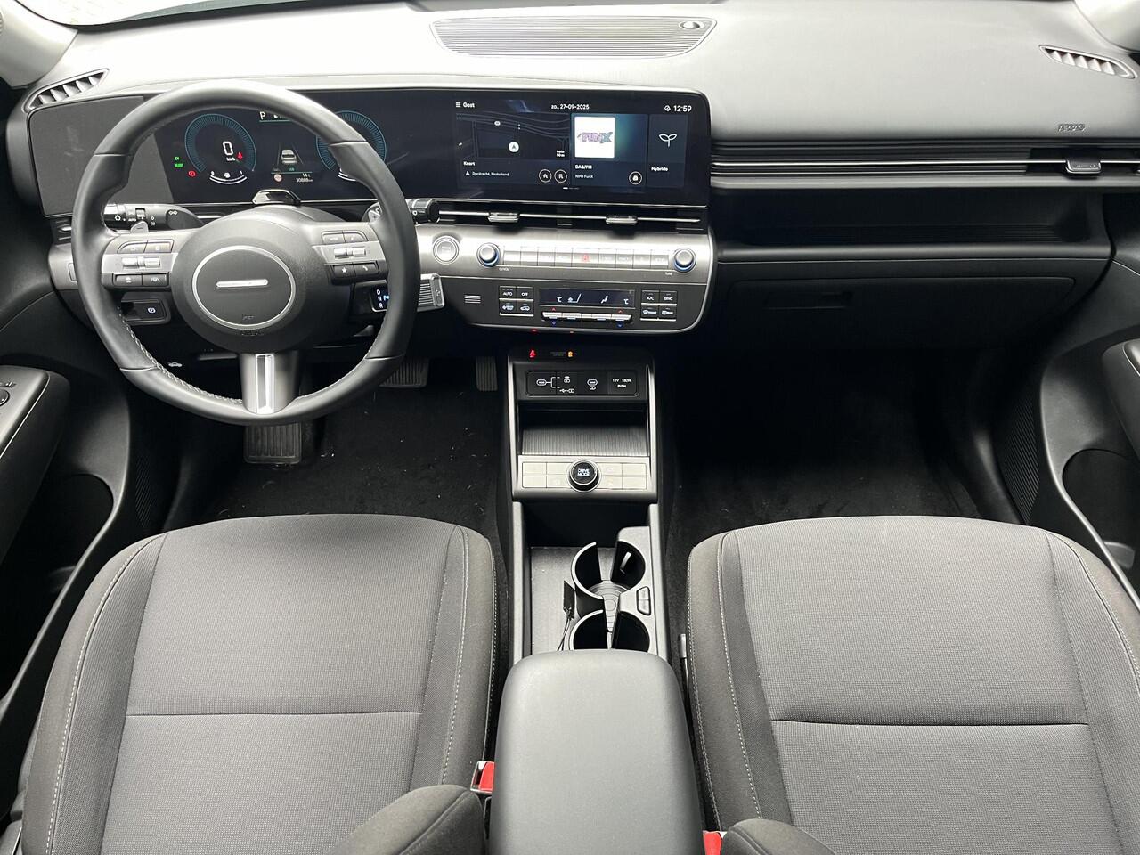 Hyundai Kona 1.6 GDI HEV Comfort | Achteruitrijcamera | Keyless entry | Navigatiesysteem | Parkeersensoren voor en achter | Fabrieksgarantie 02-2029 |