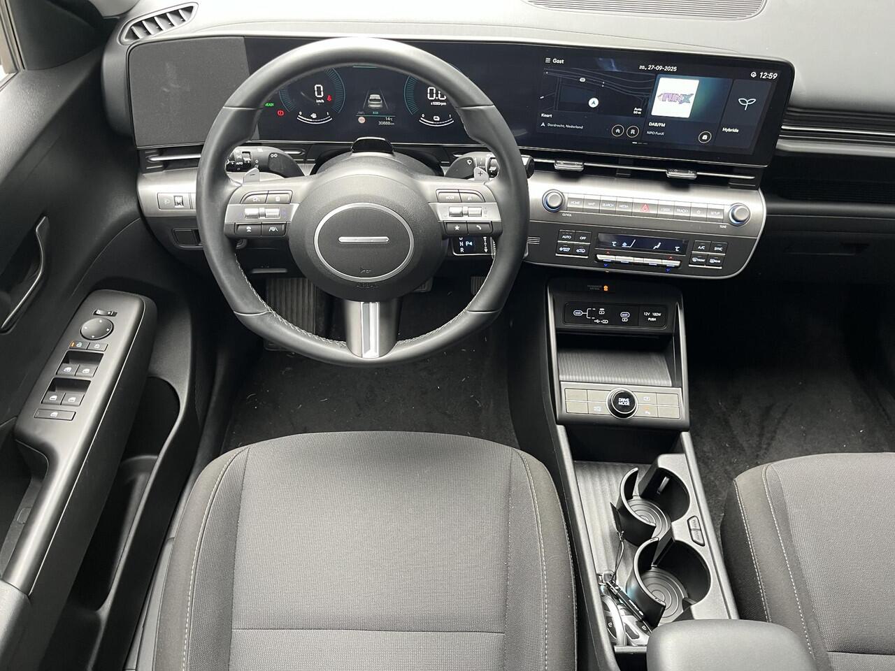 Hyundai Kona 1.6 GDI HEV Comfort | Achteruitrijcamera | Keyless entry | Navigatiesysteem | Parkeersensoren voor en achter | Fabrieksgarantie 02-2029 |