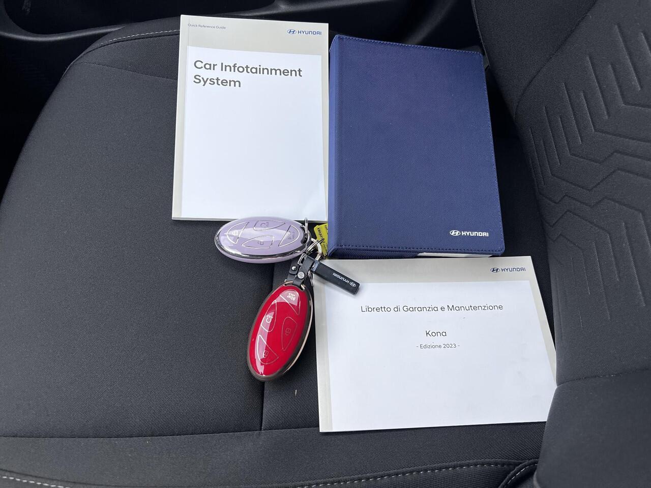 Hyundai Kona 1.0 T-GDI Comfort / Fabrieksgarantie tot 01-2029 / Dealer onderhouden / 1.200 kg trekgewicht / Navigatie / Apple Carplay Android / Climate Control / 17" LM wielen /