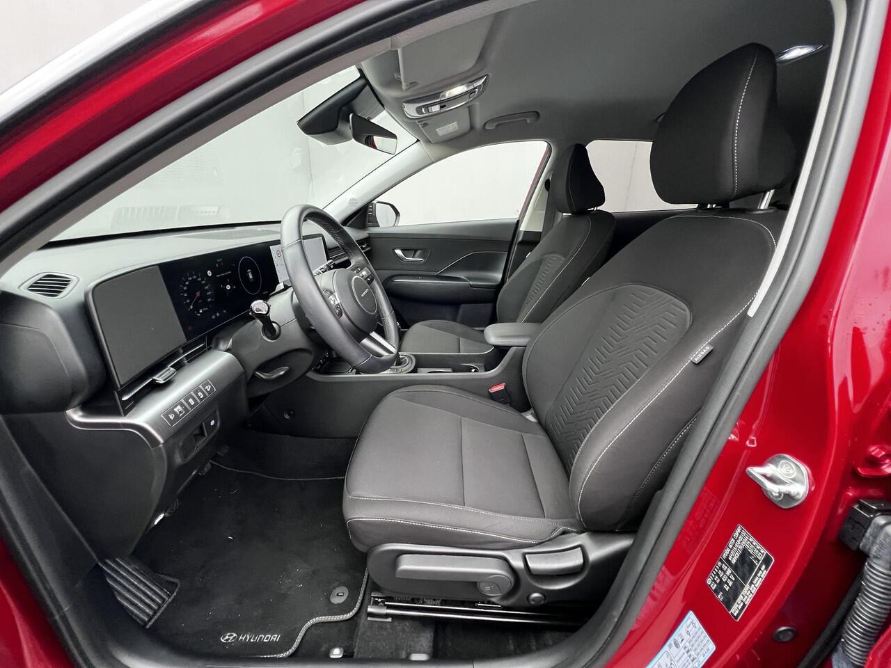 Hyundai Kona 1.0 T-GDI Comfort / Fabrieksgarantie tot 01-2029 / Dealer onderhouden / 1.200 kg trekgewicht / Navigatie / Apple Carplay Android / Climate Control / 17" LM wielen /
