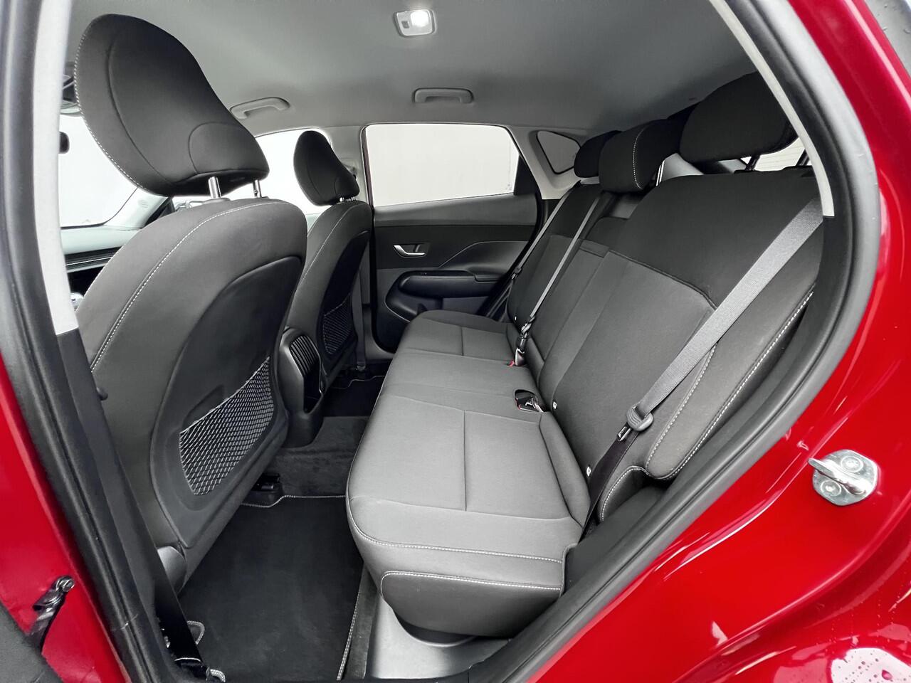 Hyundai Kona 1.0 T-GDI Comfort / Fabrieksgarantie tot 01-2029 / Dealer onderhouden / 1.200 kg trekgewicht / Navigatie / Apple Carplay Android / Climate Control / 17" LM wielen /