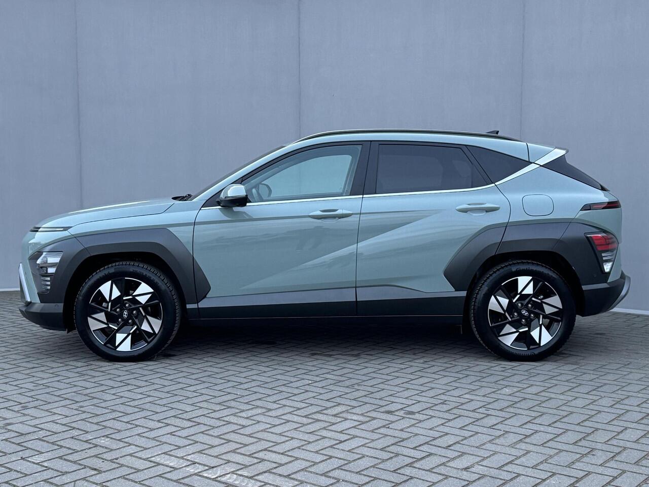 Hyundai Kona 1.6 GDI HEV Premium Automaat / Fabrieksgarantie tot 03-2029 / BOSE / All Season / Stuur & Stoelverwarming / 360 Camera / Elektrisch verstelbare voorstoelen / Stoelventilatie voor / Apple Carplay & Android Auto /