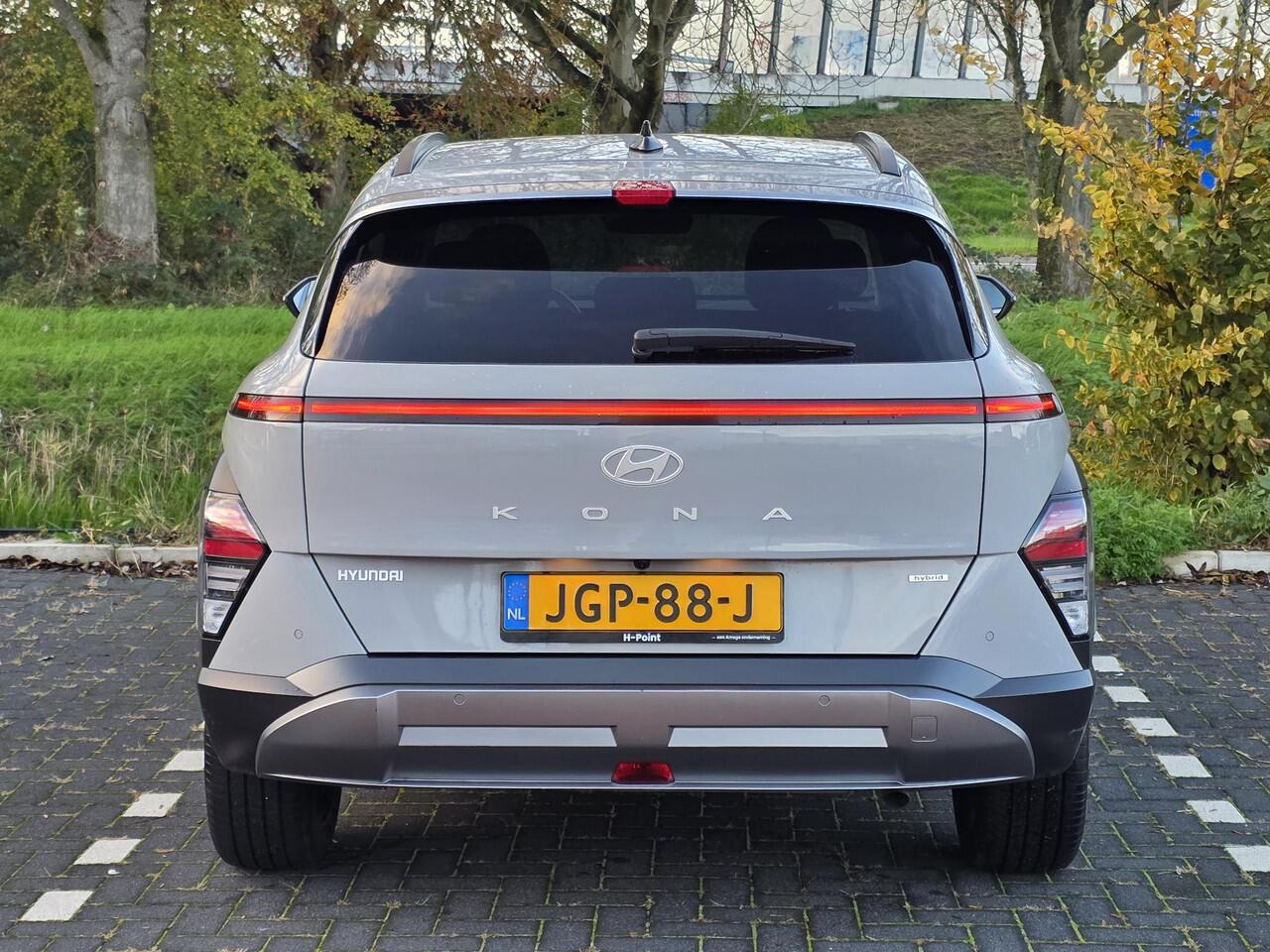 Hyundai Kona 1.6 GDI HEV 140pk Comfort | APPLE CARPLAY / ANDROID AUTO | CAMERA | PARKEERSENSOREN VOOR EN ACHTER | LM-VELGEN 18'' | NAVI | KEYLESS ENTRY |