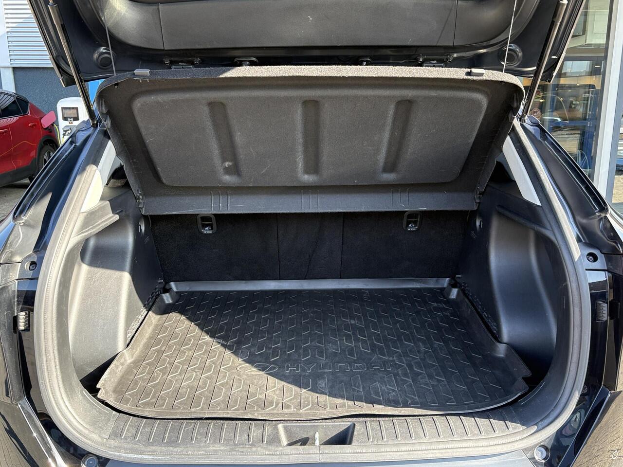 Hyundai Kona 1.6 GDI HEV Comfort | Stoelverwarming | Privacy glass | Camera | Adaptive cruise control | Carplay