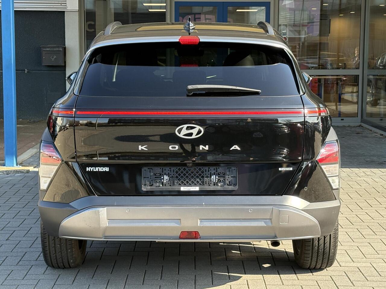 Hyundai Kona 1.6 GDI HEV Comfort | Stoelverwarming | Privacy glass | Camera | Adaptive cruise control | Carplay