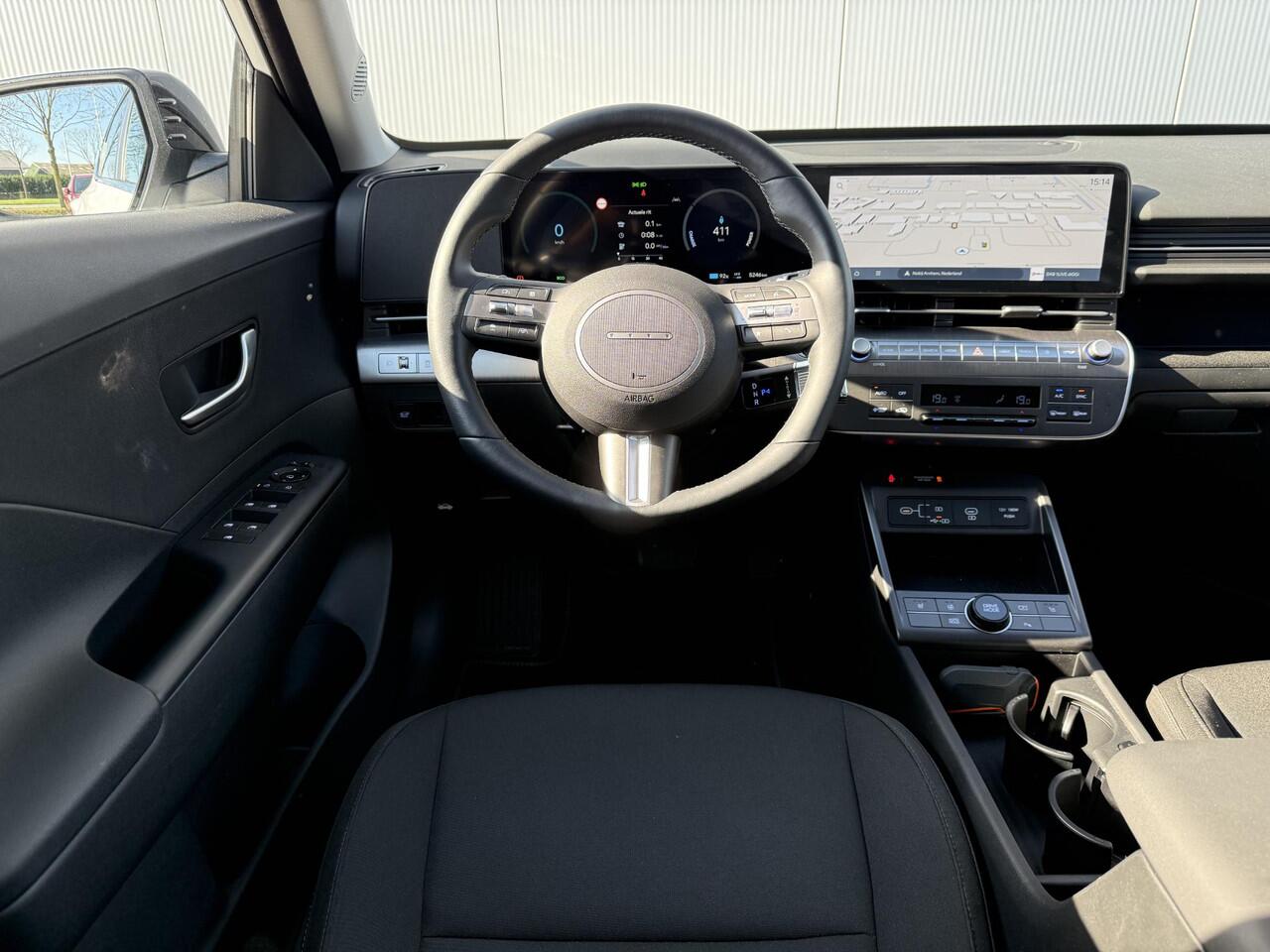 Hyundai Kona Electric Comfort Smart 65.4 kWh TT / 514 KM WLTP / Dodehoekdetectie / Stoel & Stuurverwarming / Elek. Achterklep / All Seasonbanden / 19 Inch /