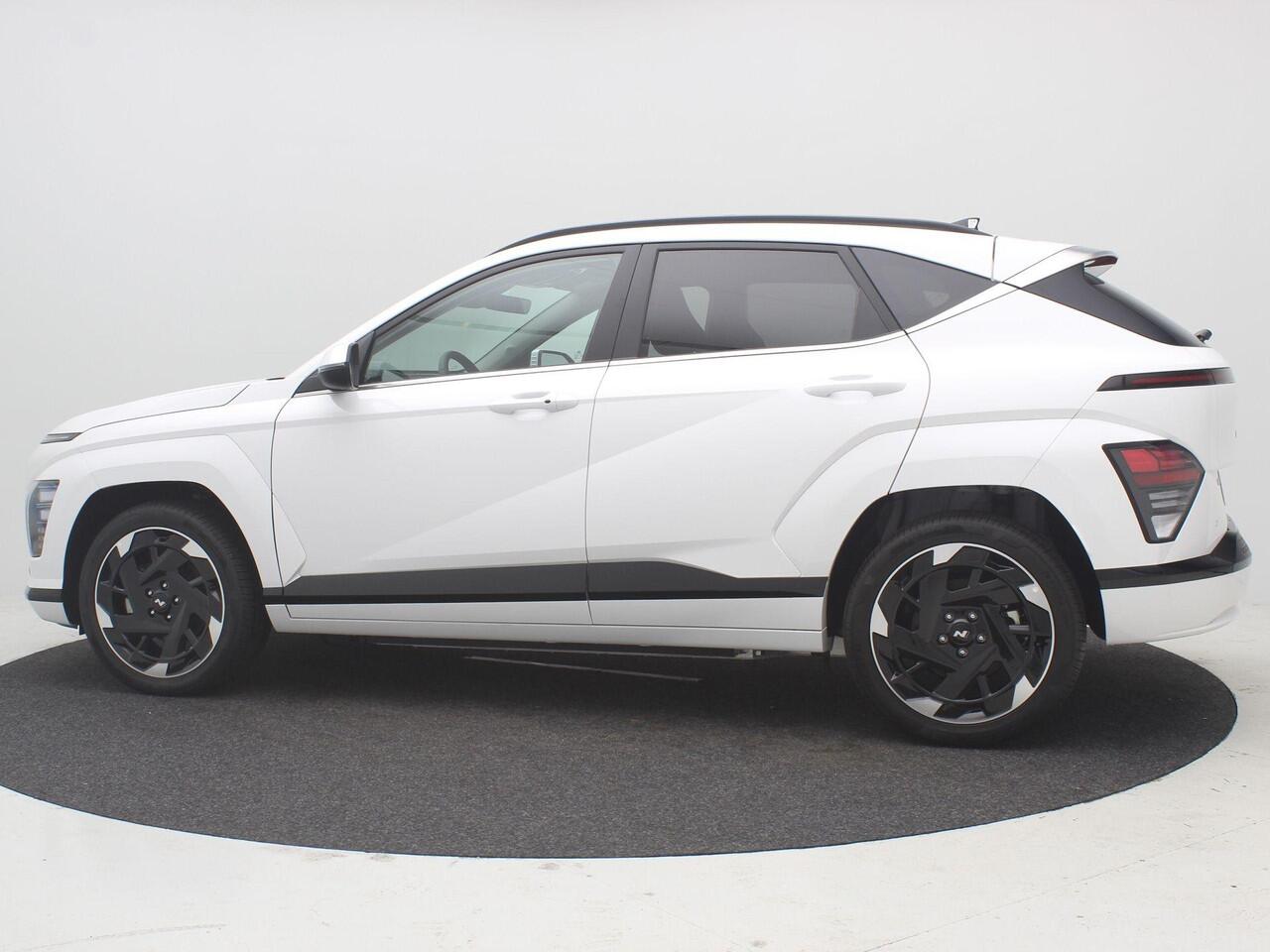 Hyundai Kona Electric Comfort Smart + BCA 48.4 kWh / ¤ 7755,- Voordeel Op Nieuwprijs / Rijklaarprijs / Direct Leverbaar / Navigatie / Blind-Spot Collision-Avoidance Assist / Adaptieve Cruise Control /