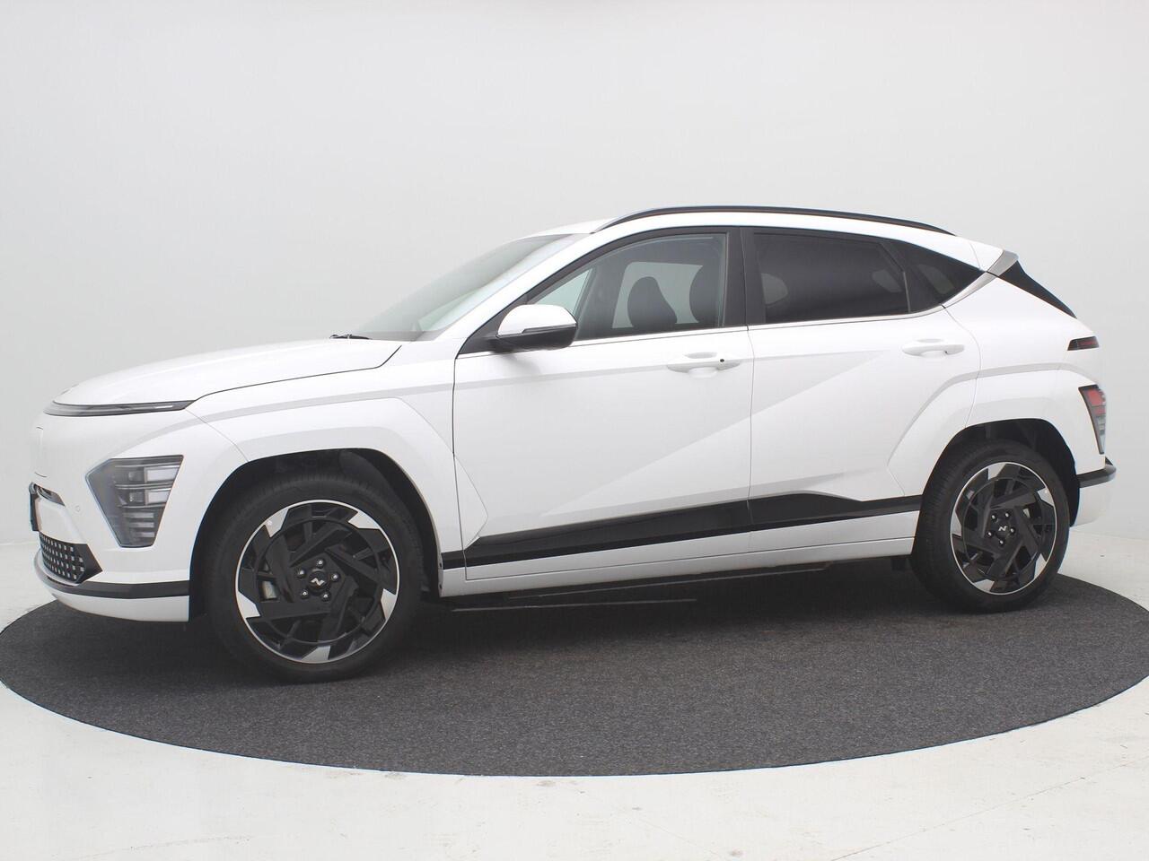 Hyundai Kona Electric Comfort Smart + BCA 48.4 kWh / ¤ 7755,- Voordeel Op Nieuwprijs / Rijklaarprijs / Direct Leverbaar / Navigatie / Blind-Spot Collision-Avoidance Assist / Adaptieve Cruise Control /