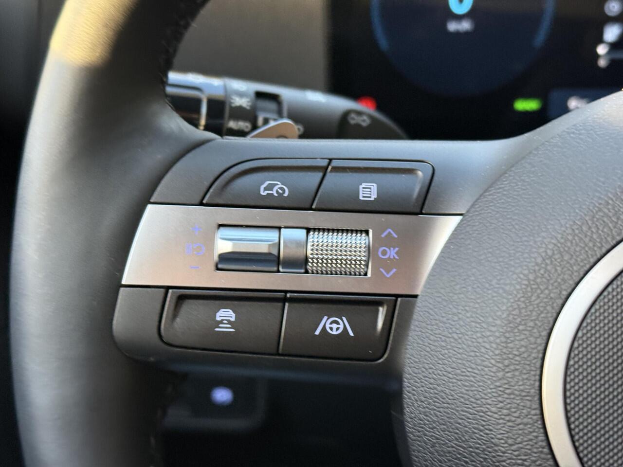 Hyundai Kona Electric Comfort Smart 65.4 kWh / ¤6000,- Voordeel Op Nieuwprijs / Warmtepomp / Stuur- & Stoelverwarming / Navigatie / Apple Carplay & Android Auto /