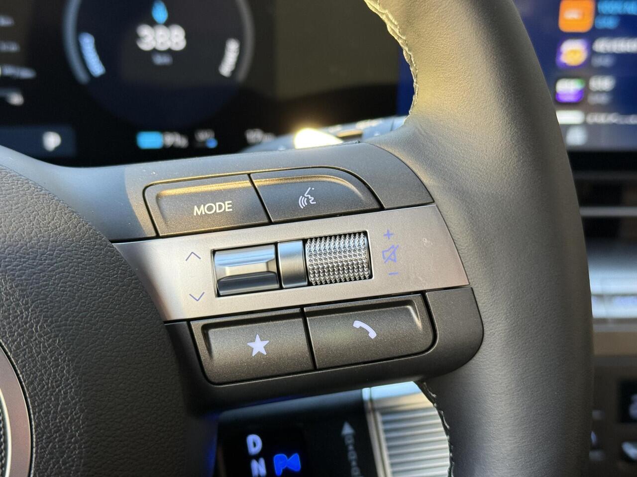 Hyundai Kona Electric Comfort Smart 65.4 kWh / ¤6000,- Voordeel Op Nieuwprijs / Warmtepomp / Stuur- & Stoelverwarming / Navigatie / Apple Carplay & Android Auto /