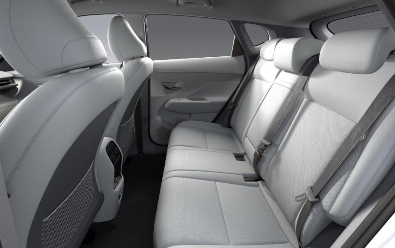 Hyundai Kona Electric Premium 64.8 kWh | 7.500,- korting | Gratis laadstation t.w.v. 589,- | Uit voorraad leverbaar | Apple CarPlay/Android Auto | Cruise Control |