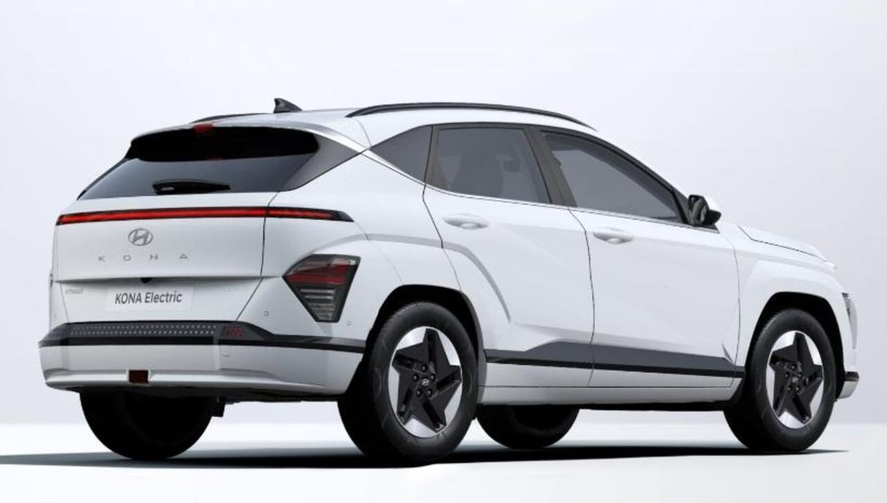 Hyundai Kona Electric Premium 64.8 kWh | 7.500,- korting | Gratis laadstation t.w.v. 589,- | Uit voorraad leverbaar | Apple CarPlay/Android Auto | Cruise Control |