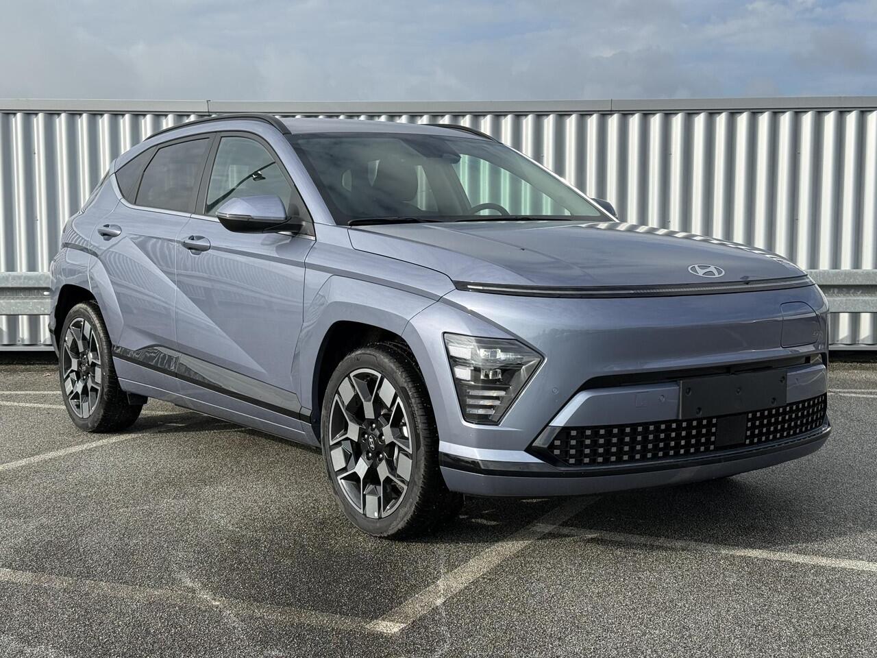 Hyundai Kona Electric Comfort Smart 65.4 kWh / ¤4000,- Voordeel Op Nieuwprijs / Rijklaarprijs / Direct Leverbaar / 19'' LM Velgen /