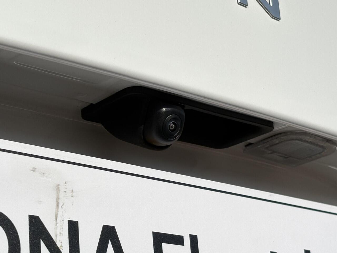 Hyundai Kona Electric Comfort Smart 48.4 kWh | ¤7815 KORTING | CARPLAY | CAMERA | ADAPT. CRUISE CONTROL |