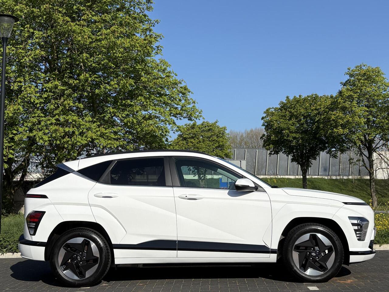 Hyundai Kona Electric Comfort Smart 48.4 kWh | ¤7815 KORTING | CARPLAY | CAMERA | ADAPT. CRUISE CONTROL |