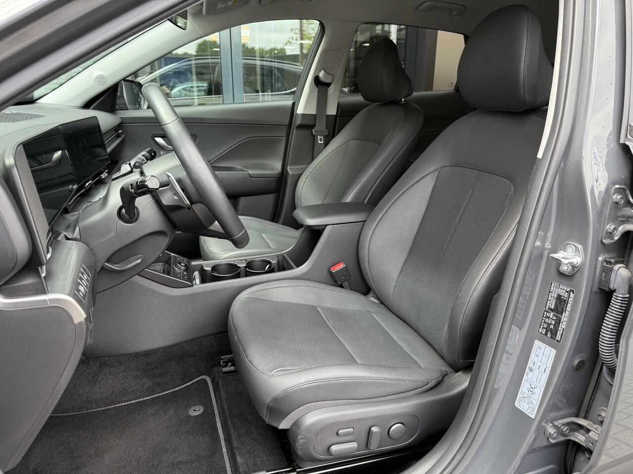 Hyundai Kona 1.6 GDI HEV Premium / Demo Actie / Leder / Elek. Bedienbare Voorstoelen / Stoel- & Stuurverwarming / Stoelverkoeling / 360 Camera /