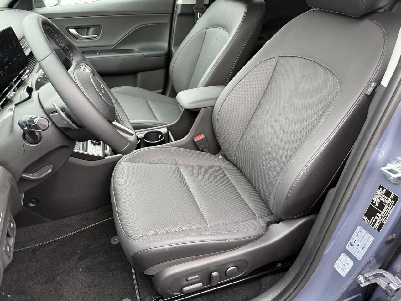 Hyundai Kona Electric Premium 65.4 kWh / Elektrische stoelen met geheugen / Stoel verkoeling+verwarming / 360º Camera / Keyless / Elektrische Achterklep / Apple carplay&Android auto /