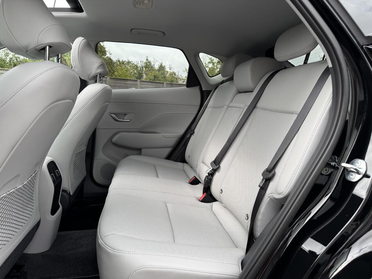 Hyundai Kona 1.6 GDI HEV Premium Sky Unieke Samenstelling!