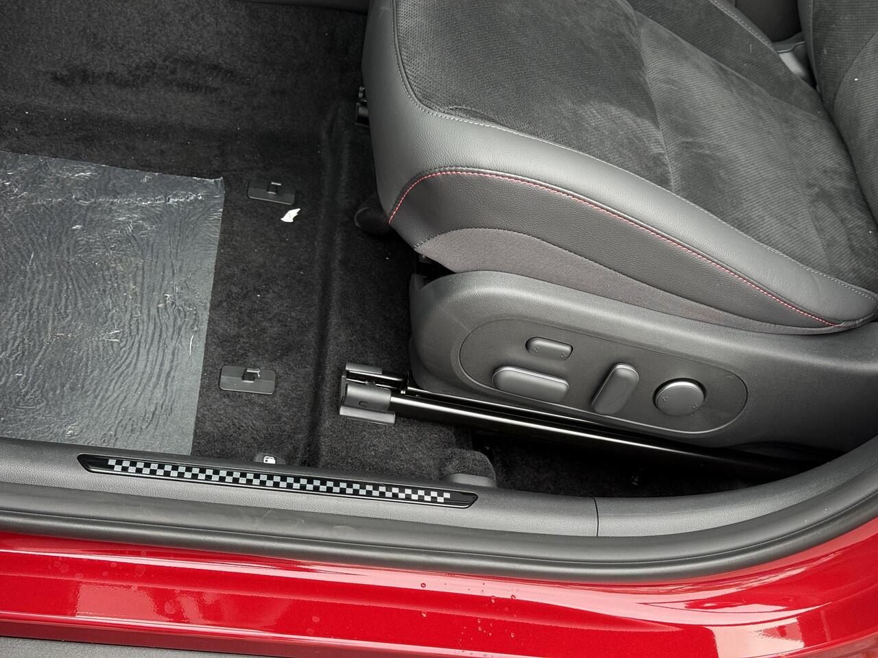 Hyundai Kona 1.6 GDI HEV N Line / Modeljaar 2026 / 3000 Korting / Stoelverkoeling / Stuurverwarming / Stoelverwarming Voor + Achter / Snel Leverbaar! /