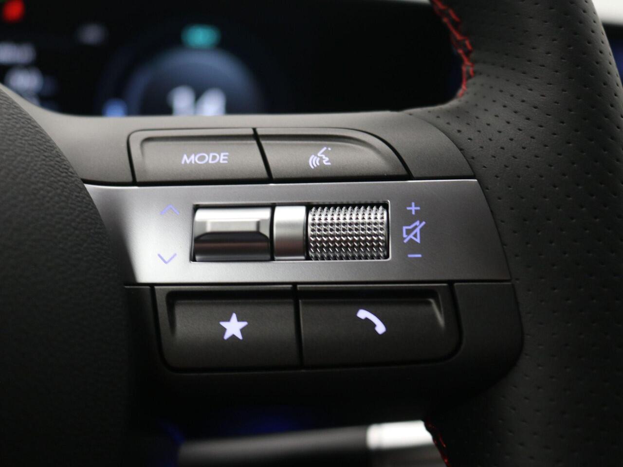 Hyundai Kona 1.6 GDI HEV N Line ¤3000,- inruilvoordeel / Rijklaarprijs / Modeljaar 2026 / Navigatie / Apple & Android auto / Stuurverwarming / Stoelverwarming Voor + Achter /