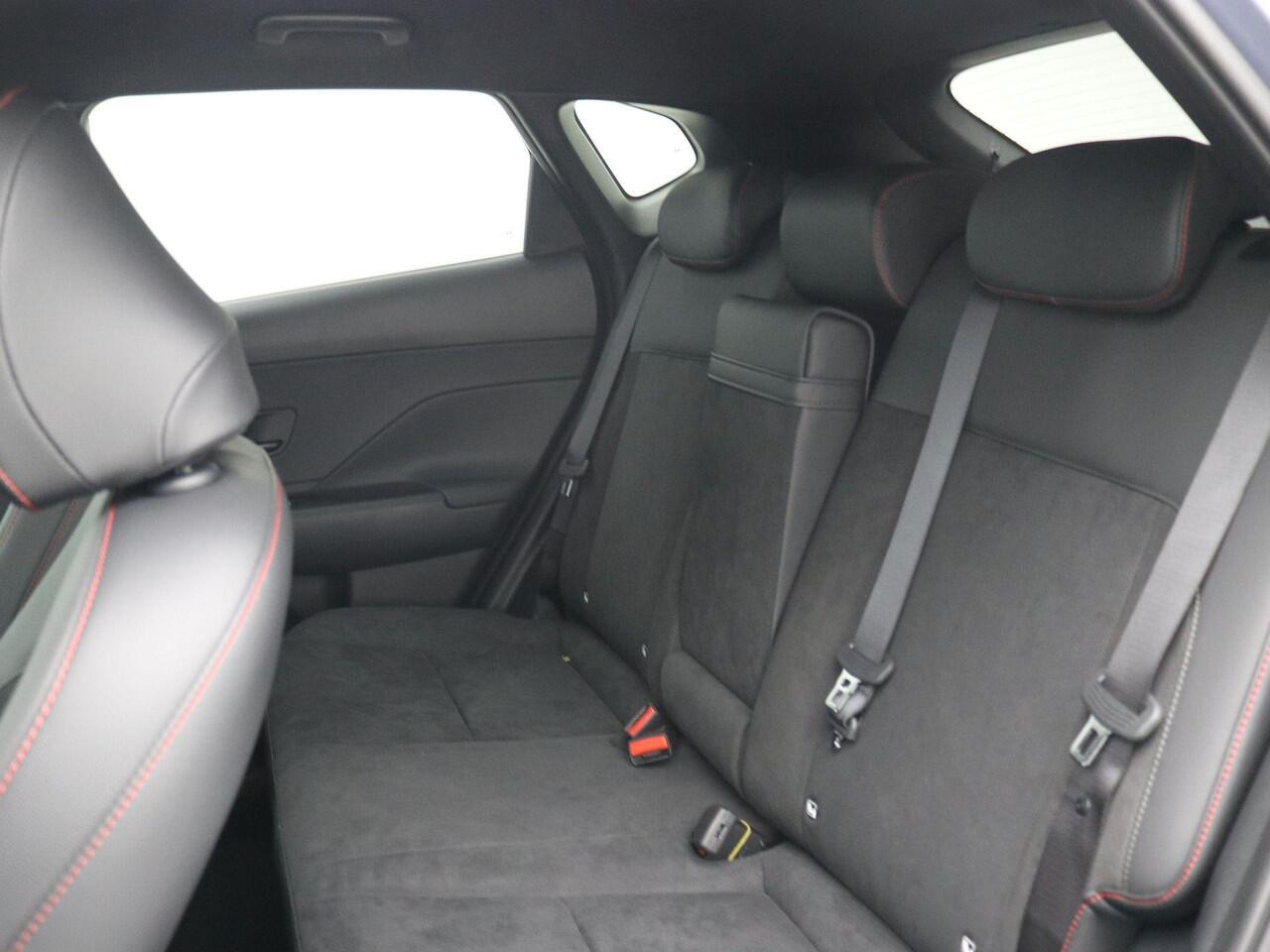 Hyundai Kona 1.6 GDI HEV N Line ¤3000,- inruilvoordeel / Rijklaarprijs / Modeljaar 2026 / Navigatie / Apple & Android auto / Stuurverwarming / Stoelverwarming Voor + Achter /