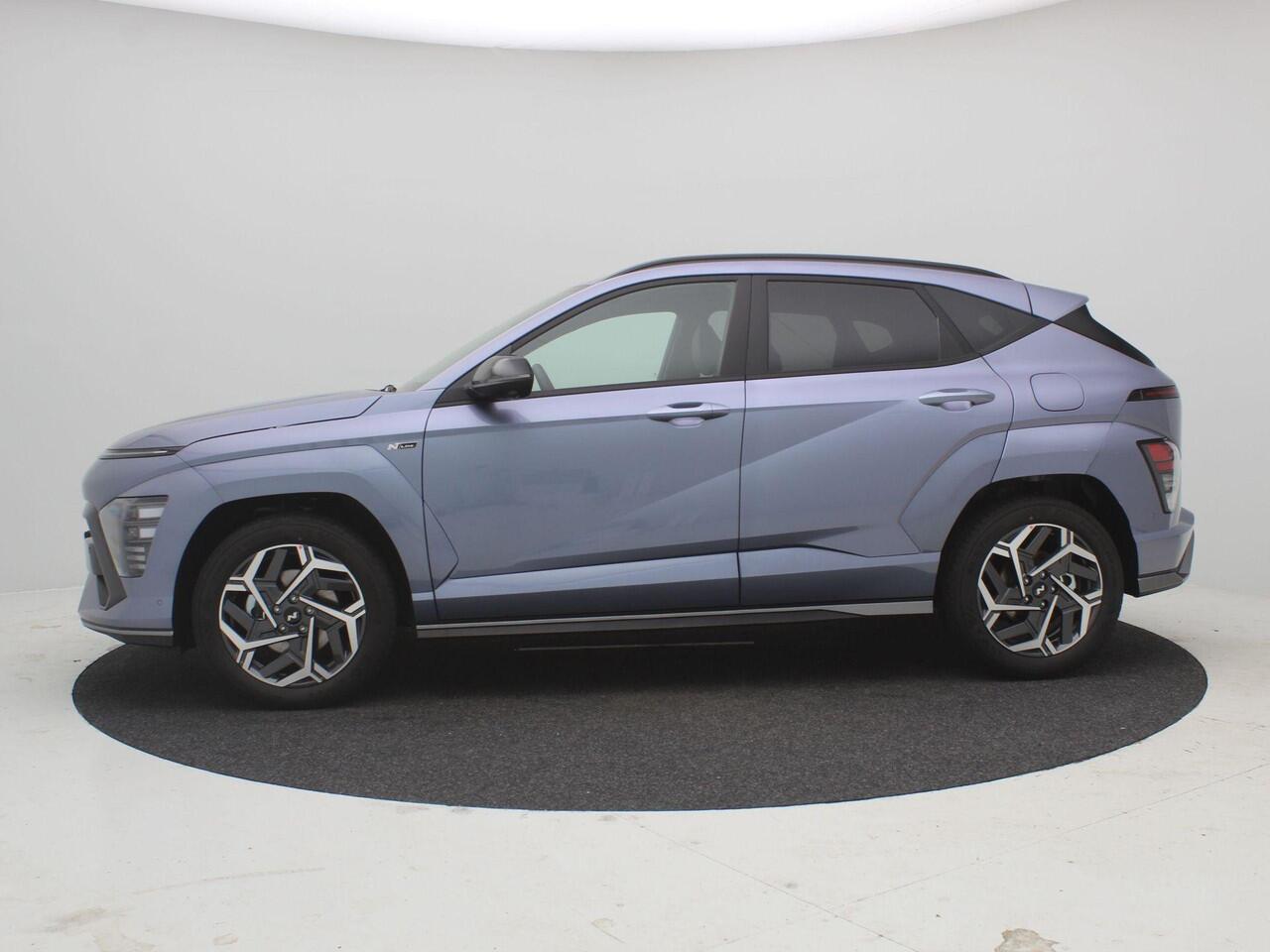 Hyundai Kona 1.6 GDI HEV N Line ¤3000,- inruilvoordeel / Rijklaarprijs / Modeljaar 2026 / Navigatie / Apple & Android auto / Stuurverwarming / Stoelverwarming Voor + Achter /