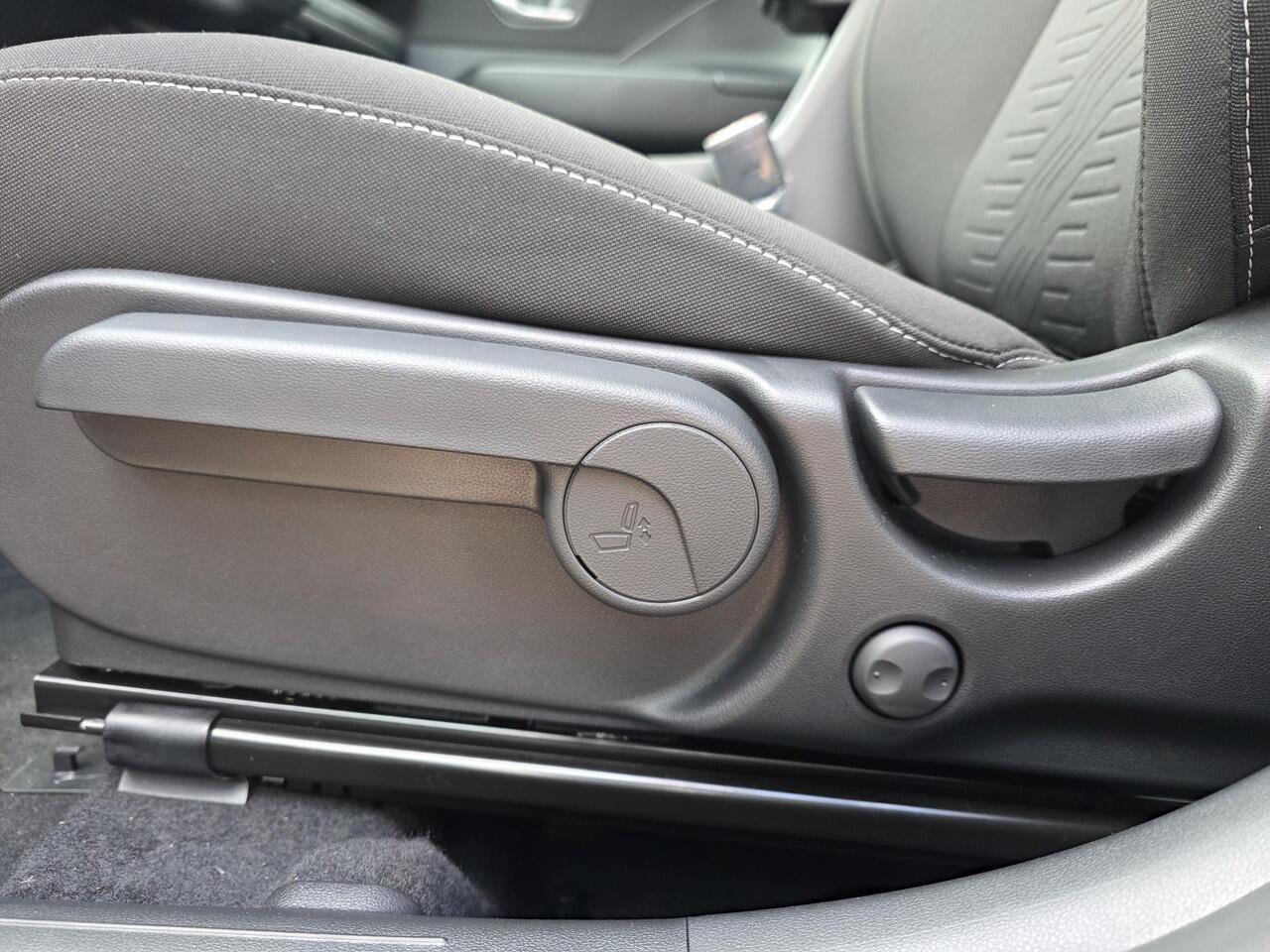 Hyundai Kona 1.6 GDI HEV Comfort Smart |¤5000 DEMOVOORDEEL | STOEL/-STUURVERWARMING | ELEKTRISCHE ACHTERKLEP | CAMERA |