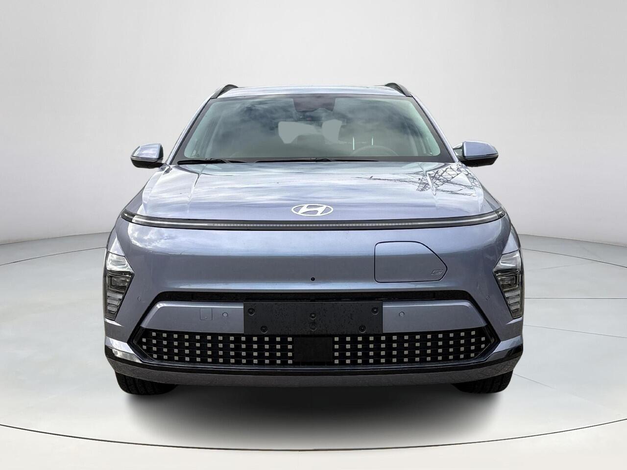 Hyundai Kona Electric Premium 65.4 kWh | 7.500,- korting! | Uit voorraad leverbaar! | Elektrische stoelen | Stoelgeheugen | Stoel/stuurverwarming | Stoelverkoeling | 2e zit-rij stoelverwarming | Lederen bekleding | 360* camera | Adaptive cruisecontrol | Active lane-ke