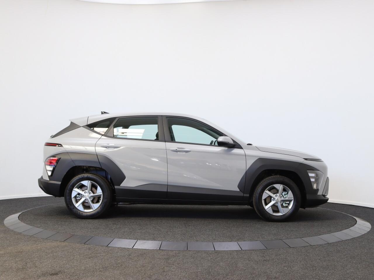 Hyundai Kona 1.6 GDI HEV Comfort | Navigatie | Parkeer Sensoren |