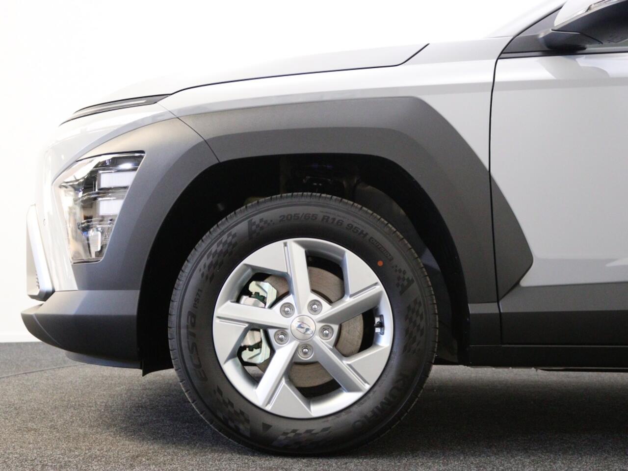 Hyundai Kona 1.6 GDI HEV Comfort | Navigatie | Parkeer Sensoren |