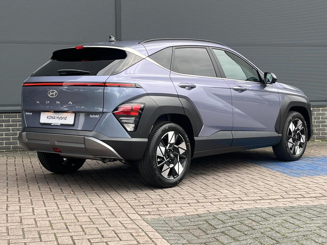 Hyundai Kona 1.6 GDI HEV Premium / Lederen bekleding / Stoel verwarming en ventilatie / 360 Graden Camera / 18 " lm / Led Koplampen /