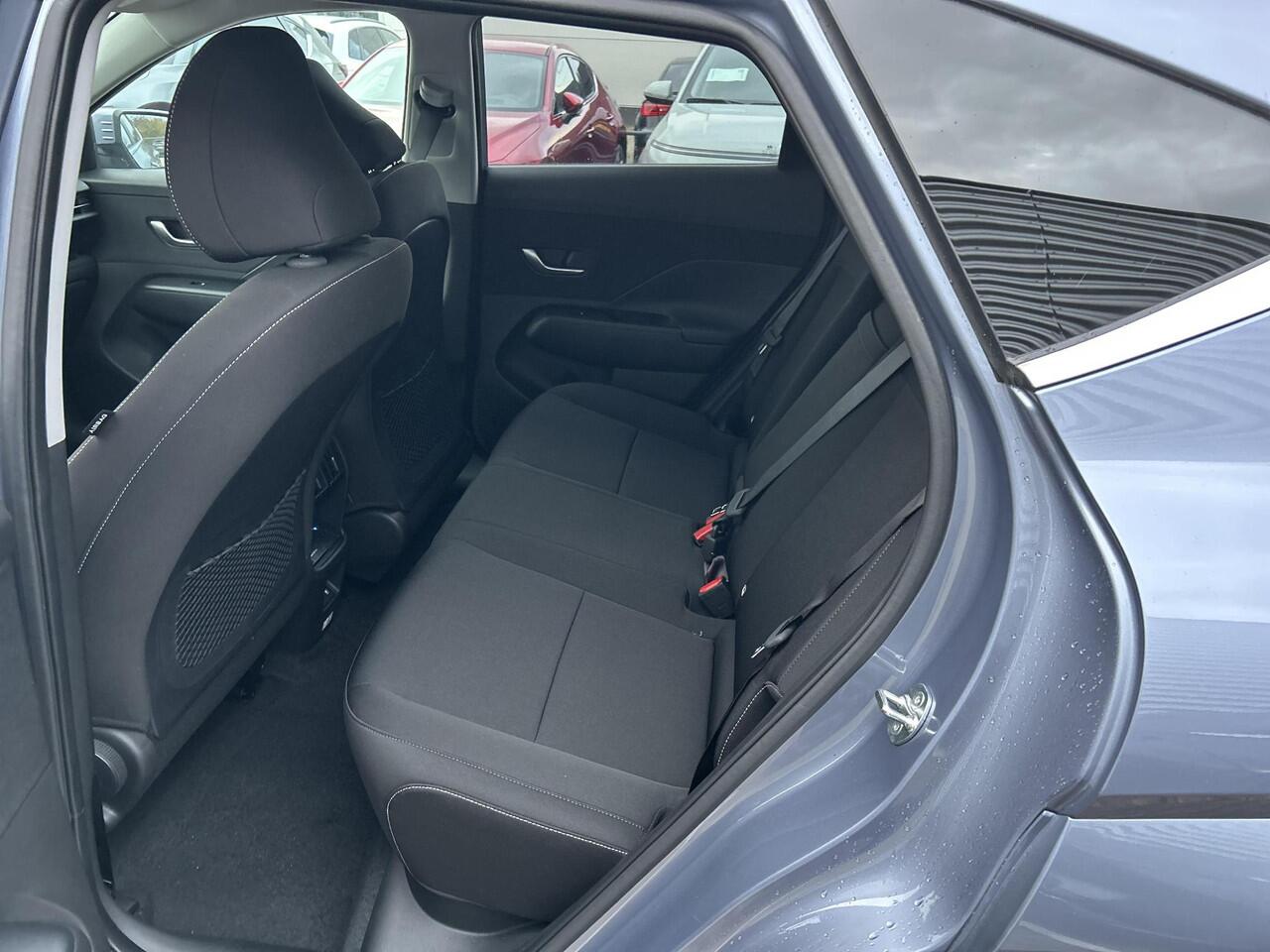 Hyundai Kona Electric Comfort Smart 65.4 kWh | 7500,= Korting! | Climate / Cruise Control | Navigatiesysteem | Achteruitrijcamera | Apple Carplay | DAB+ |