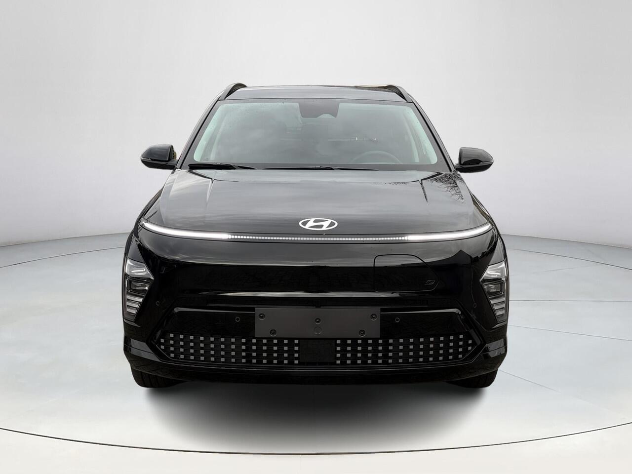 Hyundai Kona Electric Comfort Smart 64.8 kWh Apple Carplay / Android Auto | Adaptieve Cruise Control | Stoel / Stuurverwarming | Camera | LED-Verlichting | Uit Voorraad Leverbaar | Warmte Pomp |