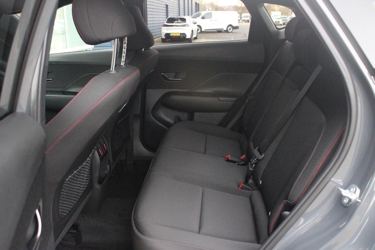 Hyundai Kona 1.6 GDI 130PK HEV N LINE | *NIEUWE AUTO!* | NAVIGATIE | DRAADLOZE APPLE CARPLAY/ANDROID AUTO | ADAPTIVE CRUISE CONTROL | CLIMATE CONTROL | DODEHOEK DETECTIE | DRAADLOZE TELEFOONLADER | 18" LICHTMETALEN VELGEN | ACHTERUITRIJ CAMERA | PARKEERSENSOREN VOOR 