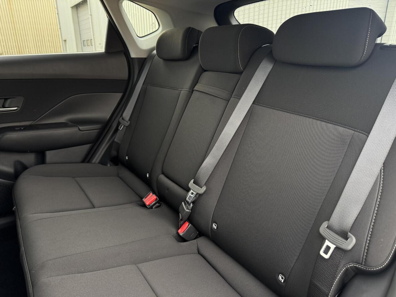 Hyundai Kona 1.6 GDI HEV Comfort Smart | 4.000,- korting! | Uit voorraad leverbaar! | Cruise Control | Navigatie | Camera | Lichtmetaal |