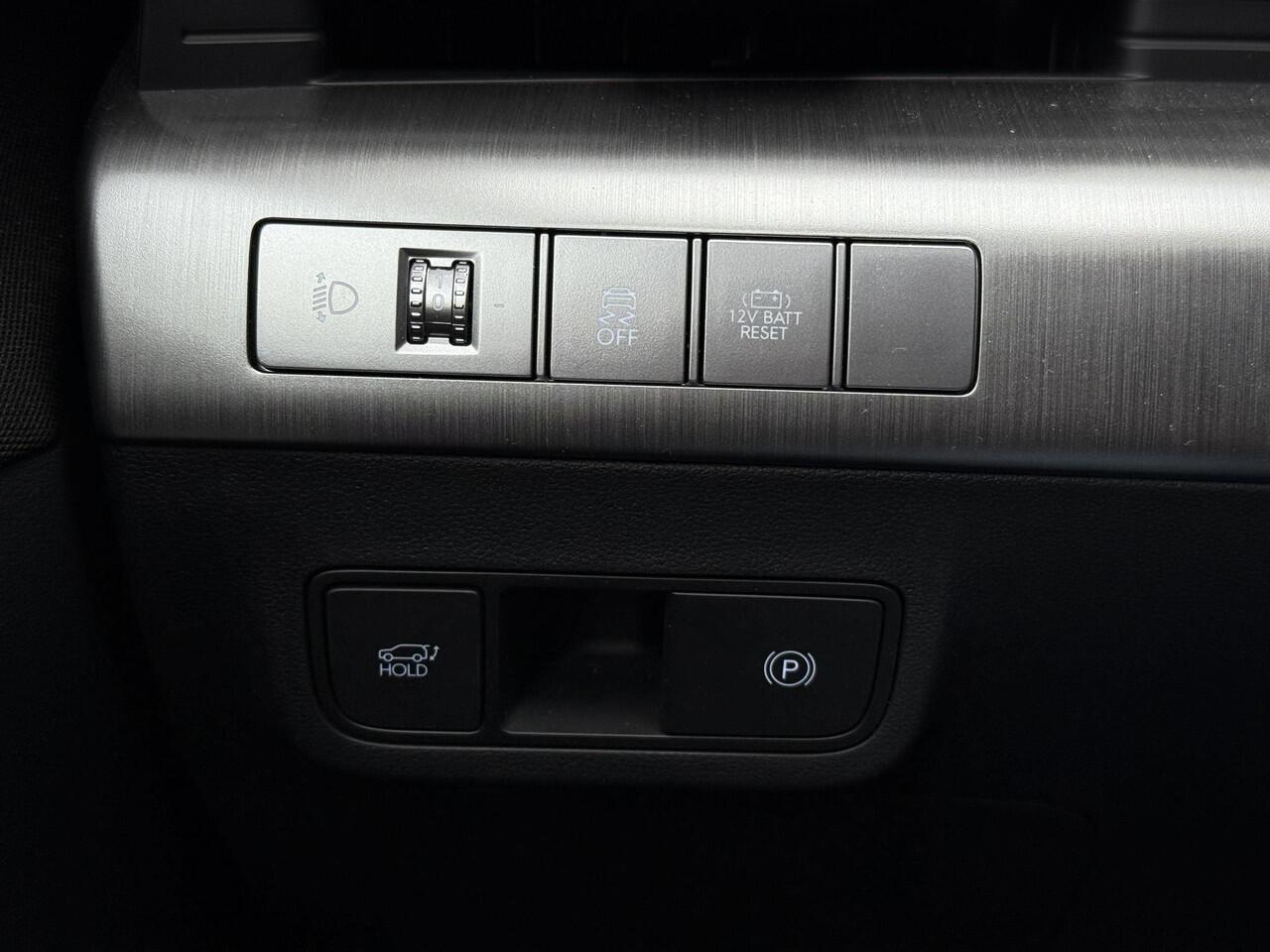 Hyundai Kona 1.6 GDI HEV Comfort Smart / Stoel+Stuur Verwarming / Keyless / Achteruitrij Camera / Elektrische Achterklep / Apple carplay&android auto / Navigatie /