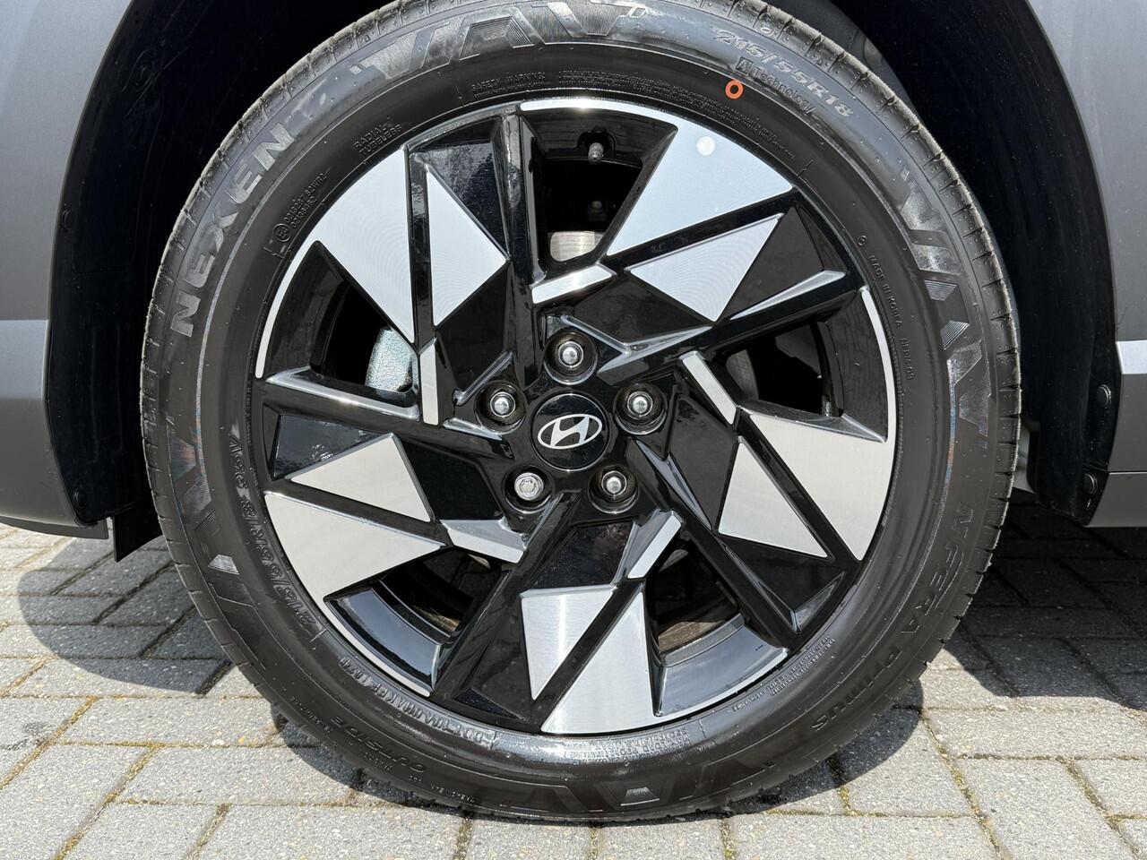 Hyundai Kona 1.6 GDI HEV Comfort Smart / Navigatie / Climate Control / Adaptive Cruise Control / Achteruitrijcamera / Parkeersensoren Voor + Achter /